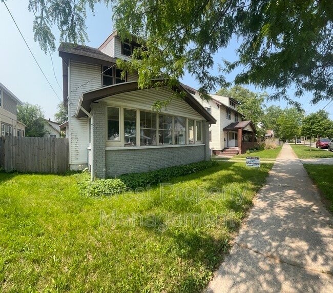 property at 1144 Alexander St SE