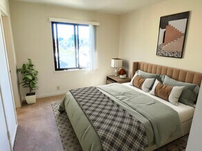 Bassett Davis Apartments in Santa Clara, CA - Foto de edificio - Building Photo