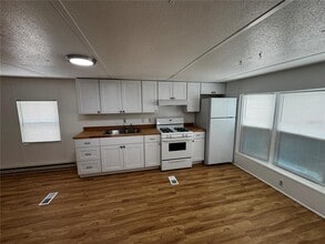 1350 County Dr in Tavares, FL - Building Photo - Building Photo