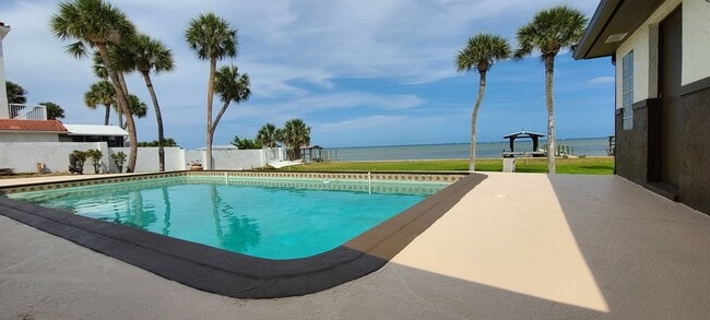 3425 S Washington Ave in Titusville, FL - Building Photo - Building Photo