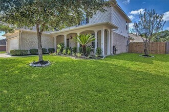 24403 Redrock Falls in Tomball, TX - Foto de edificio - Building Photo