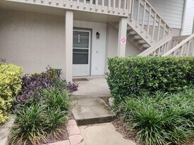 117 Crown Point Cir in Longwood, FL - Building Photo