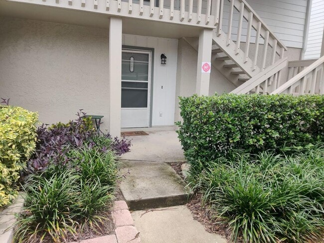 property at 117 Crown Point Cir