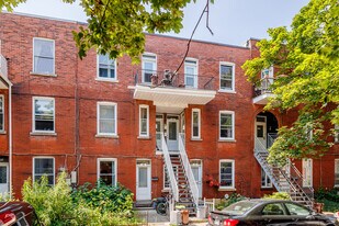 974 Saint-Philippe Rue in Montréal, QC - Building Photo