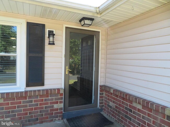 7895 Pavilion Dr in Severn, MD - Building Photo - Building Photo