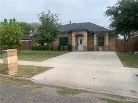 12 E Northpoint Dr in Pharr, TX - Building Photo