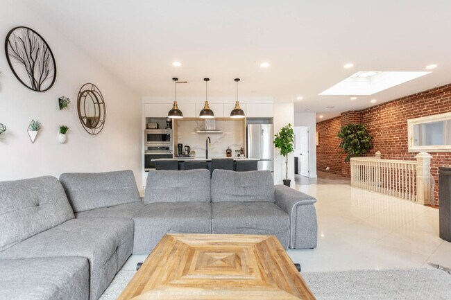 4105 R. Saint-Denis in Montréal, QC - Building Photo - Building Photo