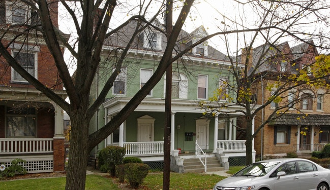 219 Roup Ave in Pittsburgh, PA - Foto de edificio - Building Photo