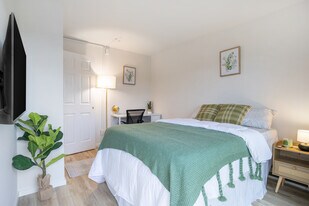 608 W Emerson St in Seattle, WA - Building Photo