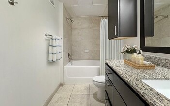 2700 Brazos St in Houston, TX - Foto de edificio - Building Photo
