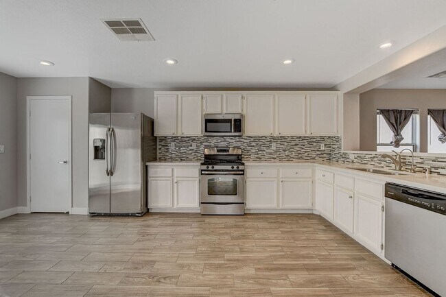3233 Brayton Mist in North Las Vegas, NV - Building Photo - Building Photo
