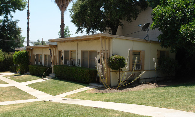 174 Montecito Ave in Sierra Madre, CA - Building Photo - Building Photo