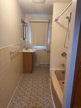 658A Ellington Rd in South Windsor, CT - Building Photo - Building Photo