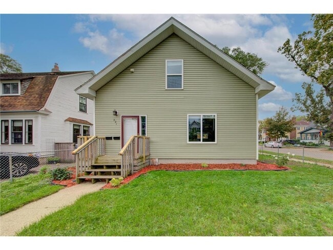 921 W 36th St in Minneapolis, MN - Building Photo - Building Photo
