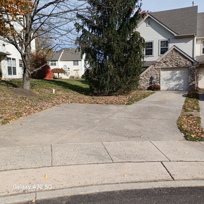 113 Glennbrook Ct in Chalfont, PA - Building Photo - Building Photo