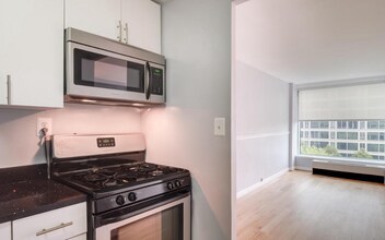 1101 3rd St SW in Washington, DC - Building Photo - Building Photo