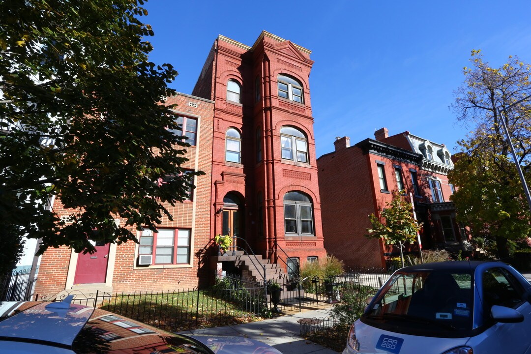 1317 R St NW in Washington, DC - Building Photo