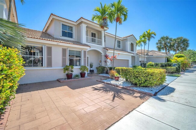 871 NW 130th Ave in Pembroke Pines, FL - Building Photo - Building Photo
