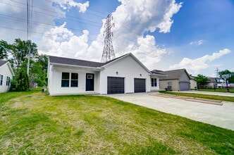 3011 Cletus Pky in Lima, OH - Foto de edificio - Building Photo