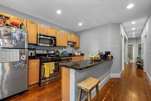 15 Sewall St, Unit 3 in Boston, MA - Building Photo - Building Photo