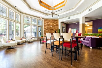 The Nine on Shoreline in Austin, TX - Building Photo - Building Photo