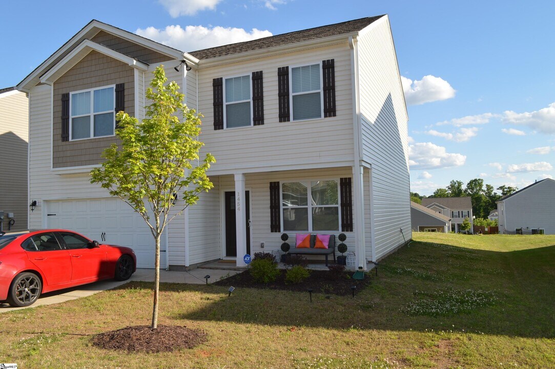 1454 Renoir Ct in Lyman, SC - Building Photo