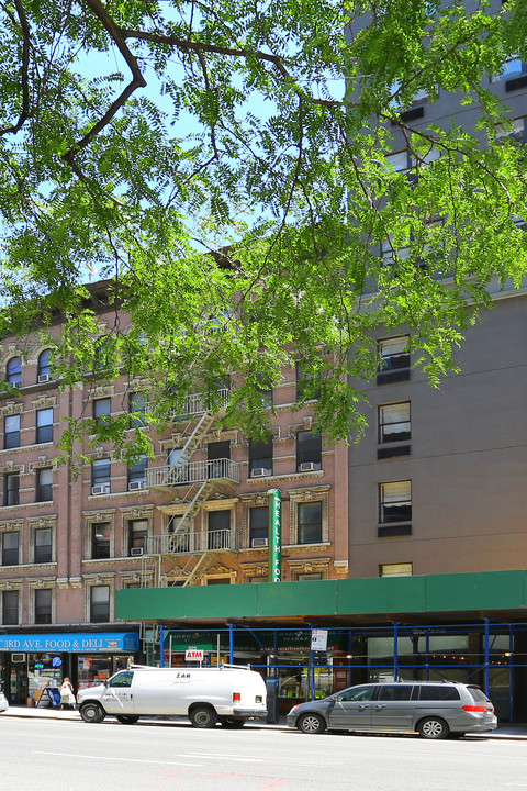 325-327 Third Ave in New York, NY - Foto de edificio