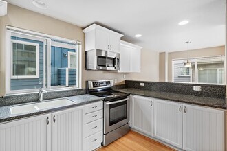 8619 Delridge Way SW in Seattle, WA - Building Photo - Building Photo