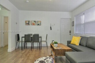 1101 SW 30th St in Fort Lauderdale, FL - Building Photo - Building Photo