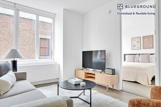 309 5th Ave in New York, NY - Building Photo - Building Photo