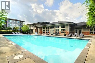 9288 Odlin Rd in Richmond, BC - Building Photo - Building Photo