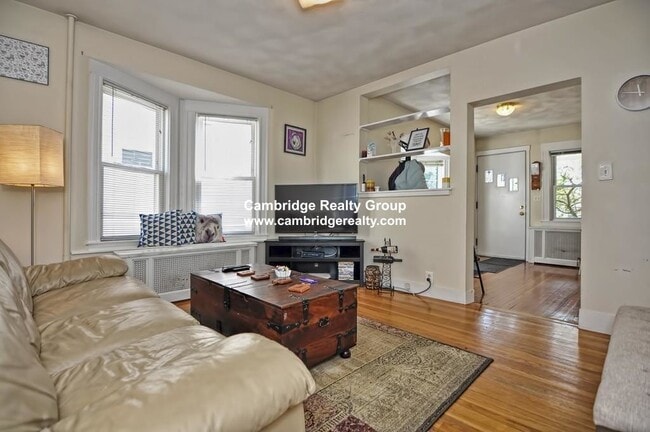 15 Princeton St, Unit 1