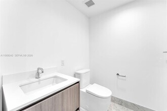 9201 E Bay Harbor Dr in Bay Harbor Islands, FL - Building Photo - Building Photo