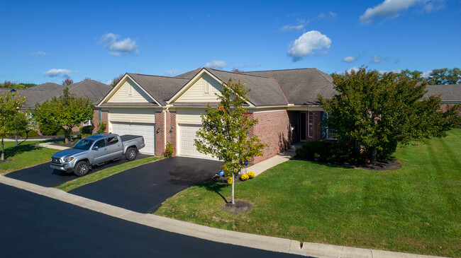 Villas at West Albany Condominiums in New Albany, OH - Building Photo - Building Photo