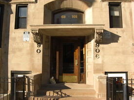 906 W Montrose Ave Apartamentos