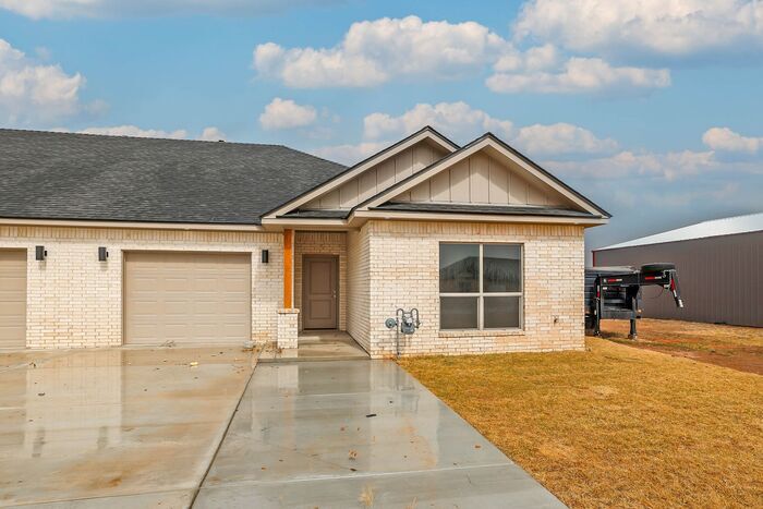 19100 Mid-Country Blvd in Amarillo, TX - Building Photo