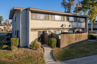 Country Woods Apartments in Colton, CA - Building Photo
