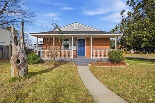 600 Tekoa Rd in Chesapeake, VA - Building Photo