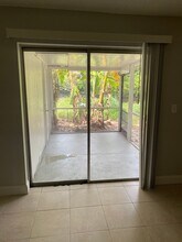 4327-4329 Cocoanut Rd in West Palm Beach, FL - Building Photo - Building Photo