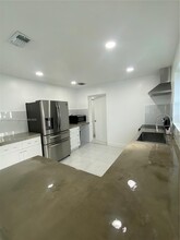 2430 Pierce St in Hollywood, FL - Building Photo - Building Photo