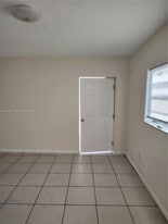 1200 NE 110th St in Miami, FL - Building Photo