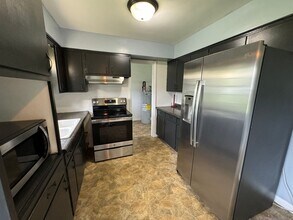 1541 Johnson St in Elkhart, IN - Building Photo - Building Photo