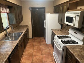 4200 Navajo Ct in Springdale, AR - Building Photo - Building Photo