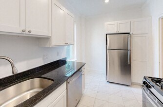 77 Kilsyth Rd, Unit 1 in Boston, MA - Building Photo - Building Photo