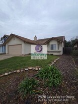 2520 Inverness Dr in Lincoln, CA - Building Photo