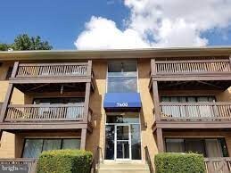 7600 Savannah St in Falls Church, VA - Building Photo