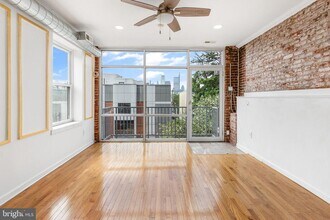 1704 W Girard Ave in Philadelphia, PA - Building Photo - Building Photo