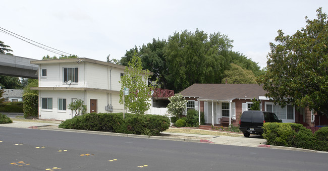 2529 Salvio St in Concord, CA - Building Photo - Building Photo