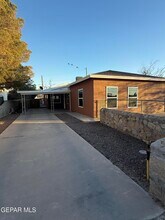 218 Easter Way in El Paso, TX - Building Photo - Building Photo
