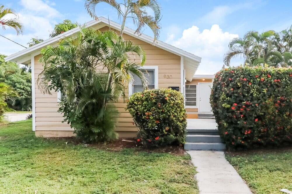 930 N J St in Lake Worth Beach, FL - Building Photo